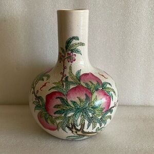 Old Chinese collectible, porcelain Vase with Mark